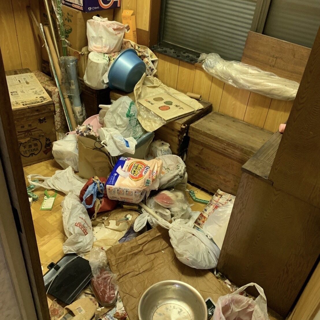久喜市の不用品回収エコワールドは親切、丁寧を心がけいつでも安心して頼める不用品回収をめざします。
